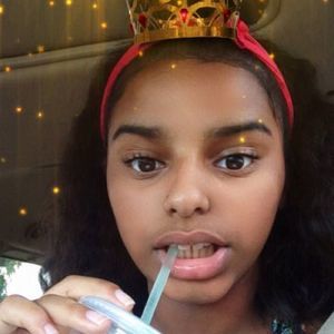 Meet your Posher, Crystal